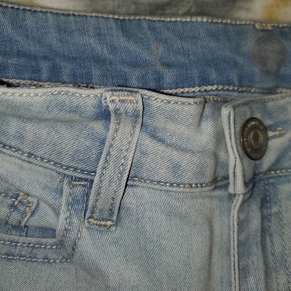 NWOT Distressed jeans - Picture 4 of 12
